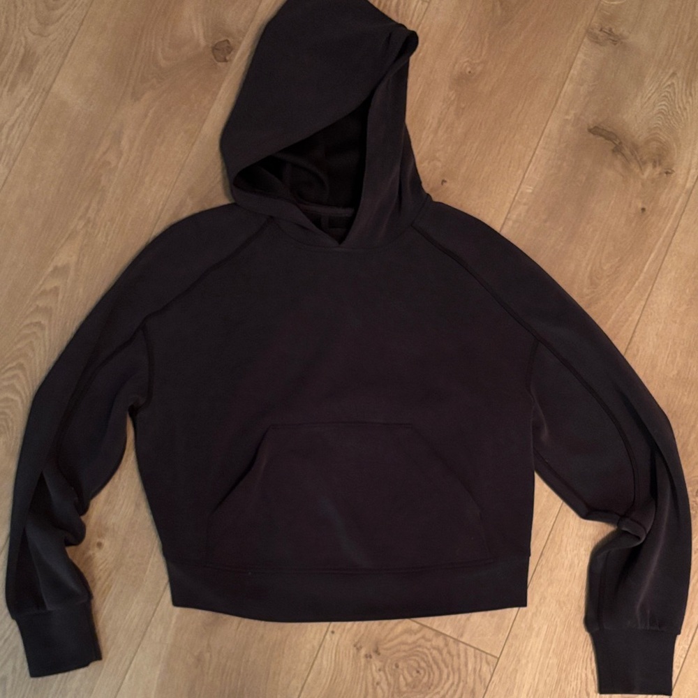 NWOT Lululemon softstream brushed cropped hooded sweatshirt